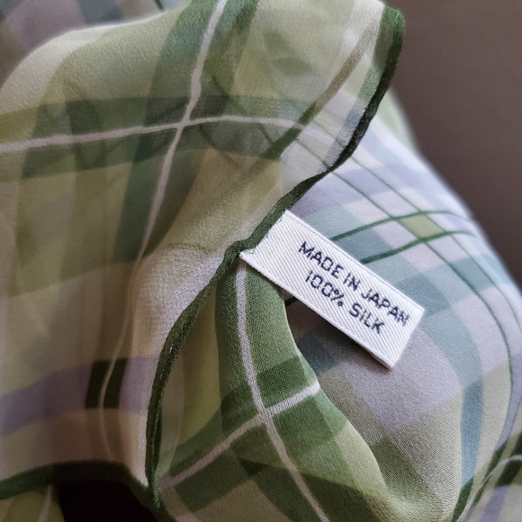 EUC ANN TAYLOR GREEN CHECK SCARF SQUARE - Picture 5 of 8